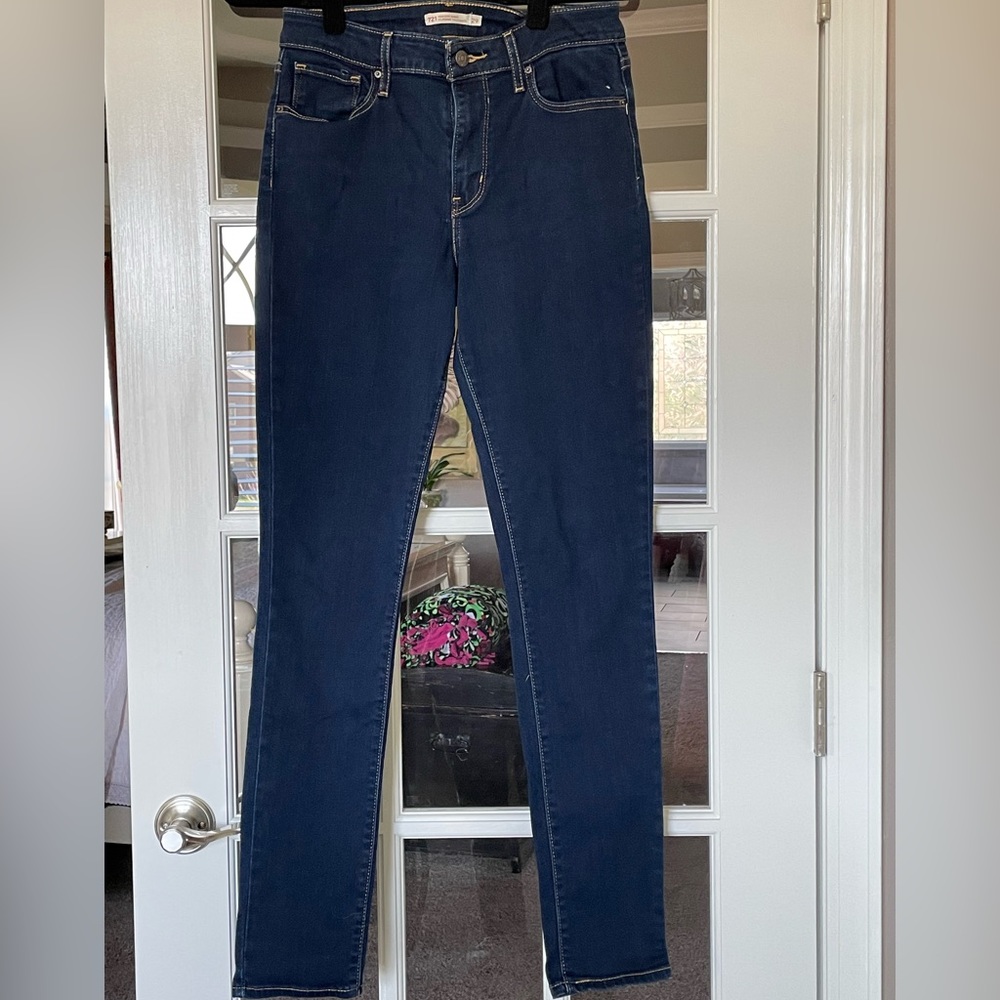 Levi's 721 High Rise Skinny Sz 29  Dark Wash No Distressing